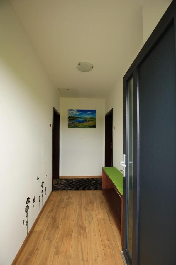 Apartmany Kohoutek A Slepicka V Novohradskych Horach Нове-Гради Екстер'єр фото